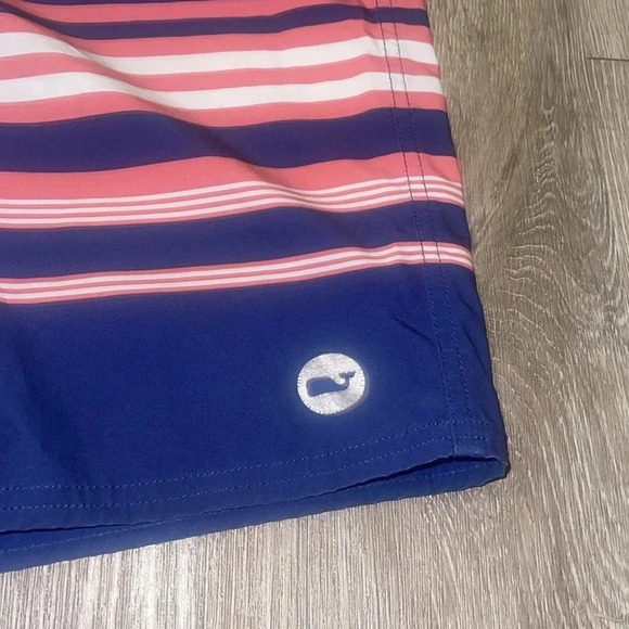 Vineyard Vines Americana Stripe Board Shorts size 35 men’s pink blue white swim - Picture 3 of 9